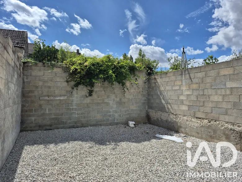 Terrain à bâtir à Saint-Jean-les-Deux-Jumeaux (77660) · 39 800 €