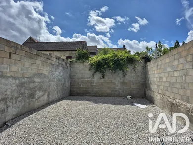 Building plot in Saint-Jean-les-Deux-Jumeaux (77660)