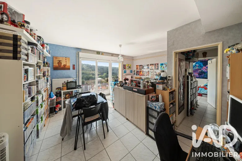 Appartement 4 pièces 74 m² · à Moyeuvre-Grande · 74,3 m² · 75 000 €