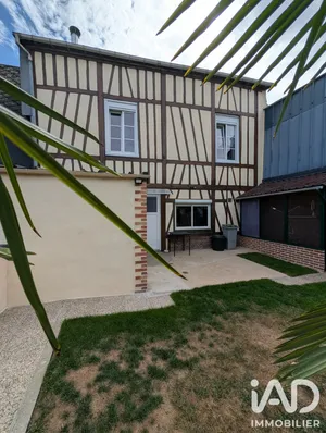 Immeuble à Aumale (76390)
