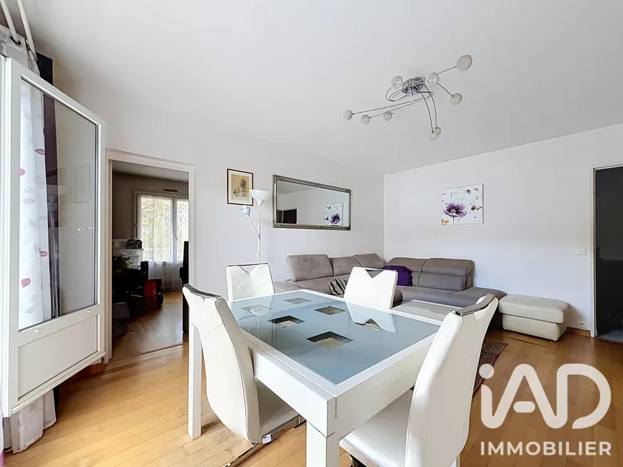 Appartement à Magny-les-Hameaux (78114) photo 2