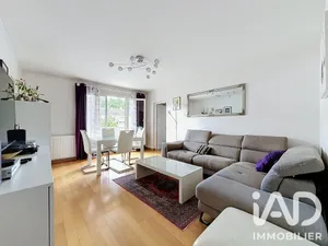 Apartment in Magny-les-Hameaux (78114)
