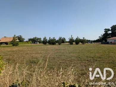 Terrain à bâtir à Le Pizou (24700)