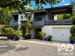 Architectural house in Saintry-sur-Seine (91250)