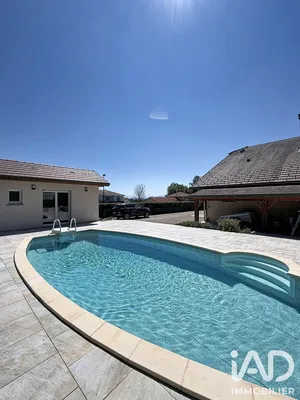 House in Vouvray (01200)