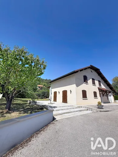 House in Vouvray (01200)