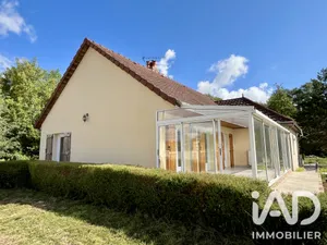 Detached house in Chamoy (10130)