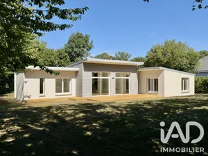 Maison à Saint-Sauveur-Villages (50490)