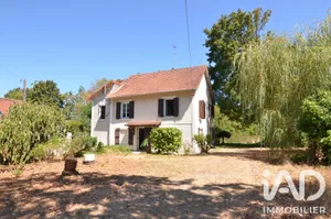 Maison à Villeneuve-Saint-Denis (77174)