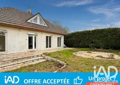 Traditional house in Chéroy (89690)