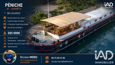 Péniche à Bellegarde (30127)