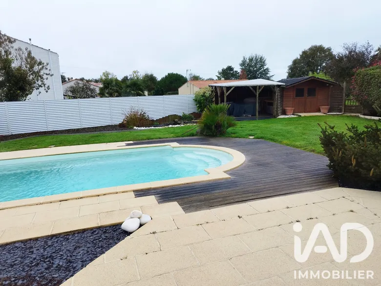 Maison 6 pièces 160 m² · à La Roche-sur-Yon · 160 m² · 396 000 €