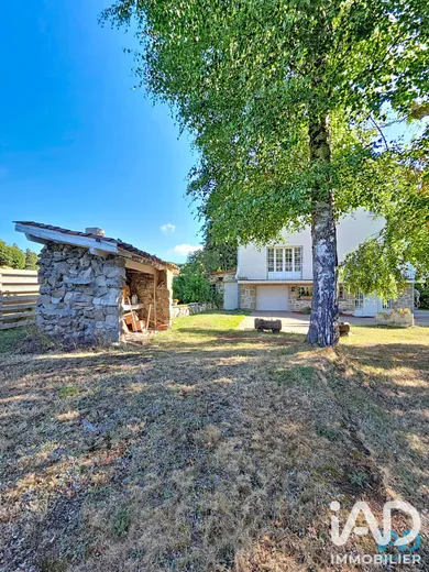 Maison traditionnelle à Tarentaise (42660)