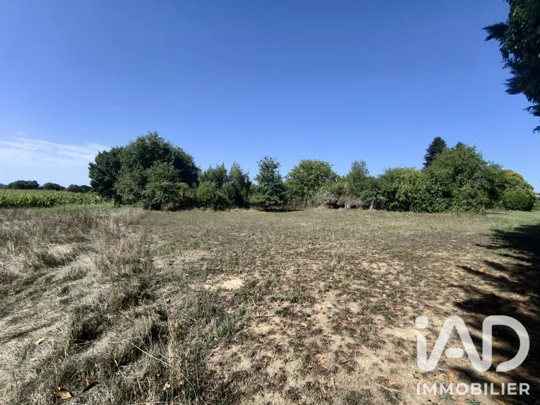 Terrain à bâtir à Brax (47310) · 78 000 €