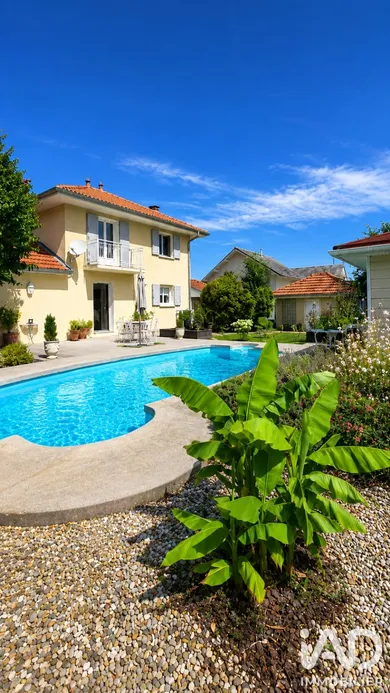 Traditional house in Saint-Pierre-en-Faucigny (74800)