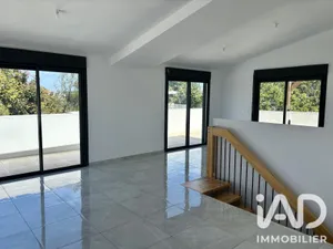 Duplex in Saint-Pierre (97410)