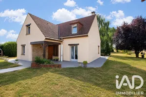 Maison traditionnelle à Richebourg (78550)