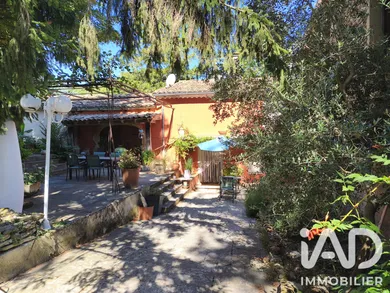 Maison de campagne à Autichamp (26400)
