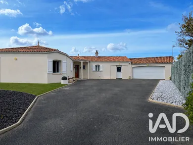 Maison traditionnelle à La Roche-sur-Yon (85000)