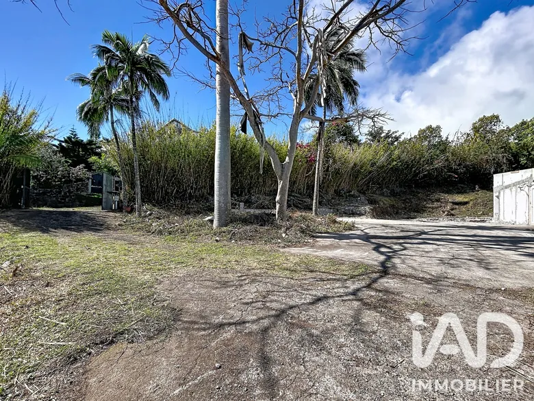 Terrain à bâtir à Saint-Denis (97400) · 240 000 €