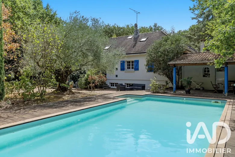 Maison 8 pièces 255 m² · à Saint-Mars-de-Coutais · 255 m² · 430 000 €