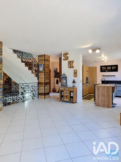 Maison traditionnelle à Tarentaise (42660)