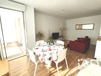 Apartment in Les Ulis (91940)