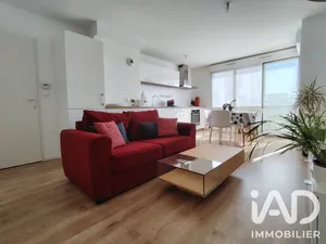 Apartment in Les Ulis (91940)