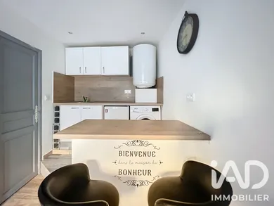Apartment in Lambesc (13410)