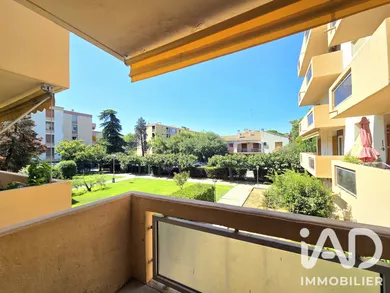 Appartement à Nîmes (30000)