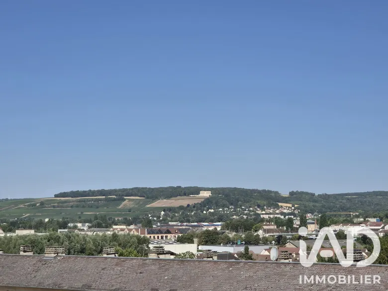 Appartement 5 pièces 70 m² · à Étampes-sur-Marne · 69,6 m² · 89 000 €
