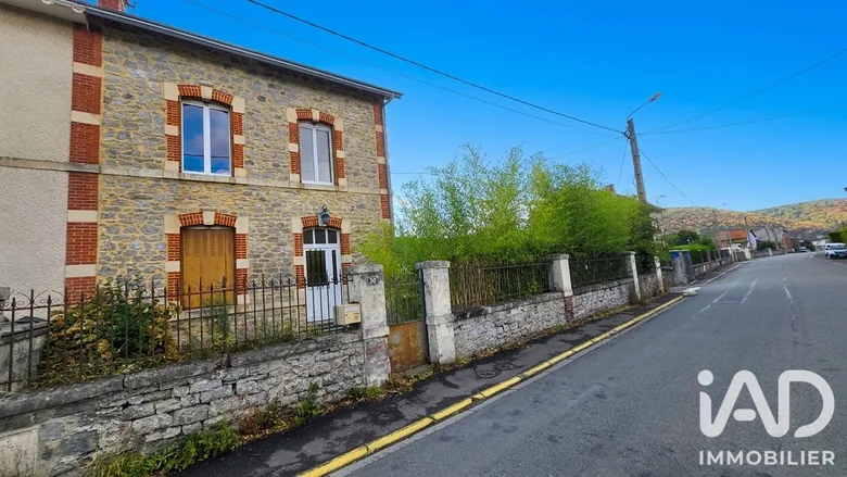 Maison 7 pièces 164 m² · à Aubrives · 164 m² · 169 000 €