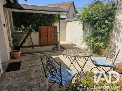 Townhouse in Ménilles (27120)