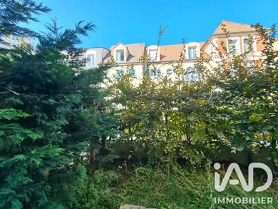 Appartement à Voisins-le-Bretonneux (78960)