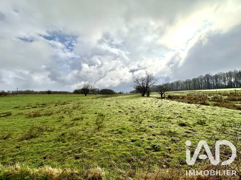Terrain 1341 m² · à Sévigny-la-Forêt · 1 341 m² · 29 900 €