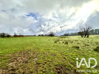 Land in Sévigny-la-Forêt (08230)