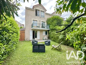 Maison à Sainte-Geneviève-des-Bois (91700)
