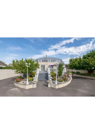 Demeure à Melun (77000)