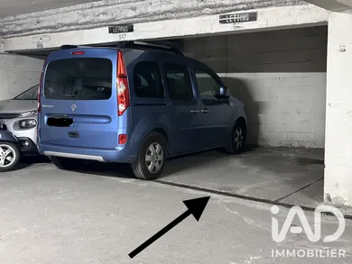 Parking à Paris (75009)