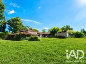 Farm in Cruzilles-lès-Mépillat (01290)