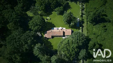 Maison à Clairefontaine-en-Yvelines (78120)