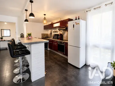 Appartement à Roissy-en-Brie (77680)