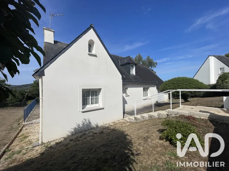 Maison 8 pièces 116 m² · à Châteaulin · 115,6 m² · 282 000 €
