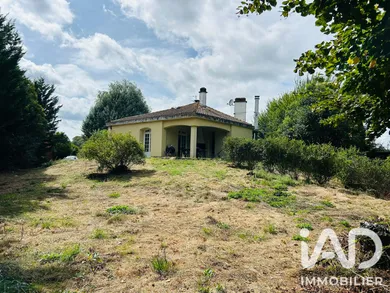 Maison de village à Chelle-Debat (65350)