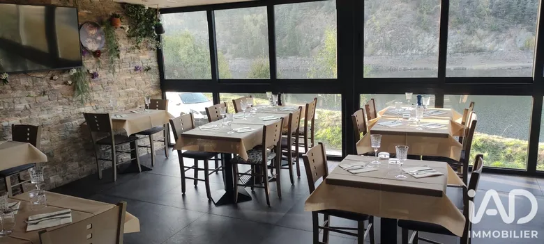 Restaurant à Doizieux (42740) · 350 m² · 115 000 €