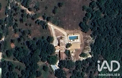 Park home in Saint-Paul-en-Forêt (83440)