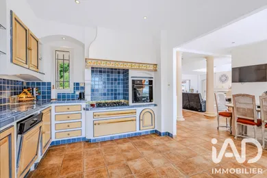 Maison à Châteauneuf-Grasse (06740)