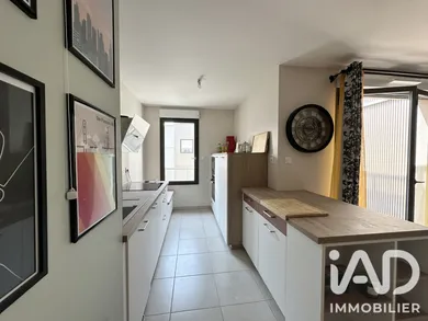 Appartement à Bordeaux (33300)