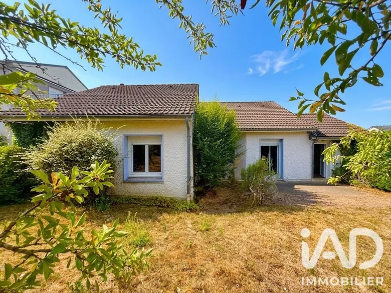 Maison 5 pièces 98 m² · à Donzy · 98 m² · 98 000 €
