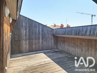 Duplex à Bordeaux (33300)